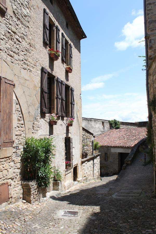 Bed and Breakfast D'Ici Et D'Ailleurs Cordes-sur-Ciel Exterior foto