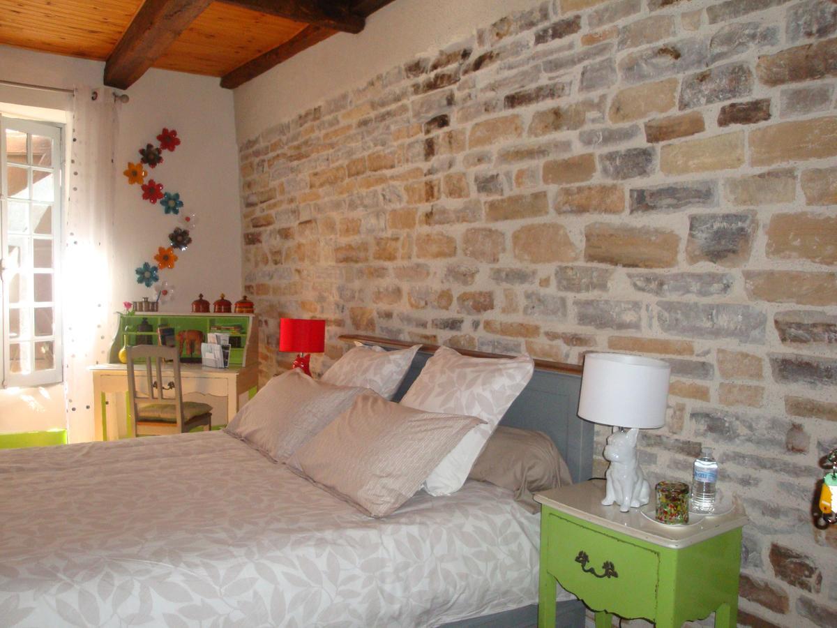 Bed and Breakfast D'Ici Et D'Ailleurs Cordes-sur-Ciel Exterior foto